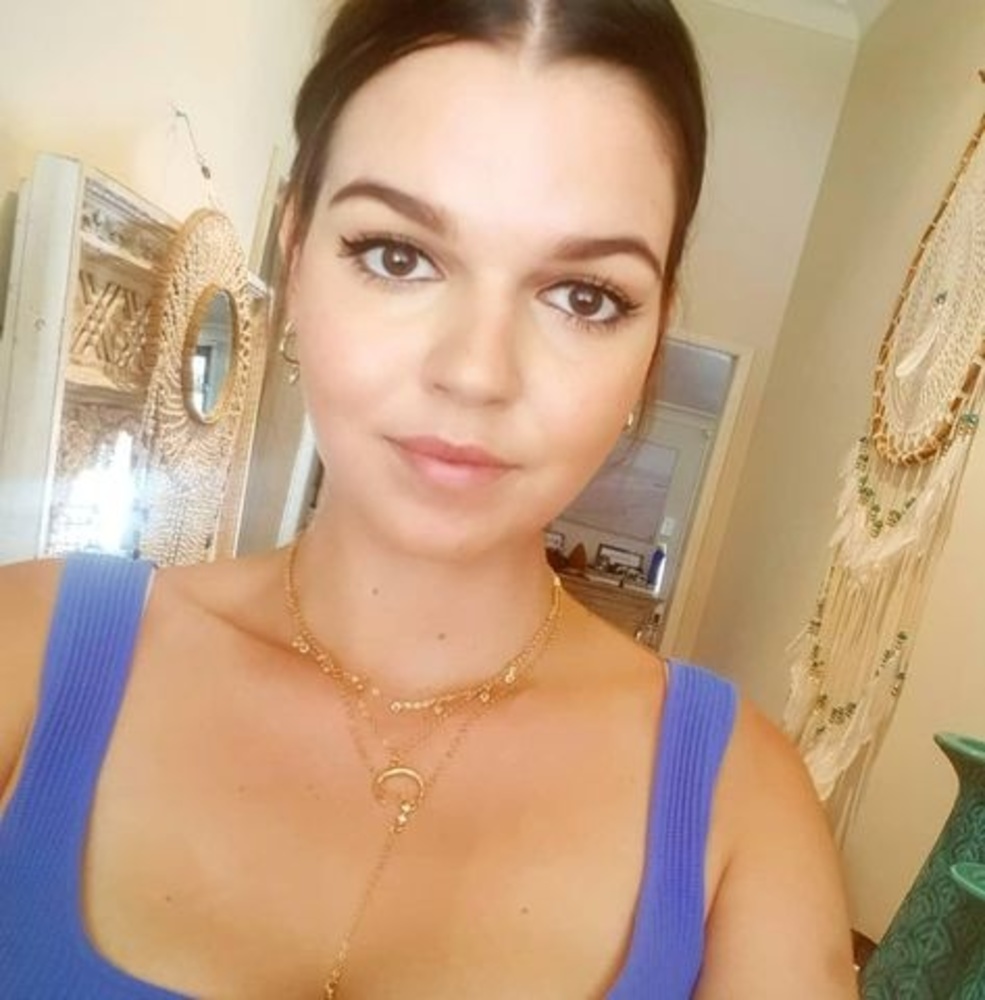 Meet your Posher, Shania